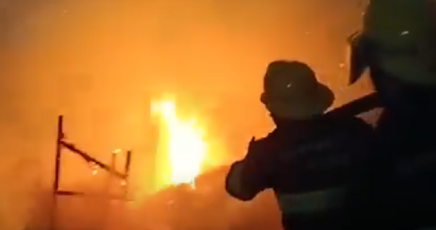 Sumqayıtda fərdi yaşayış evində yanğın olub - Video