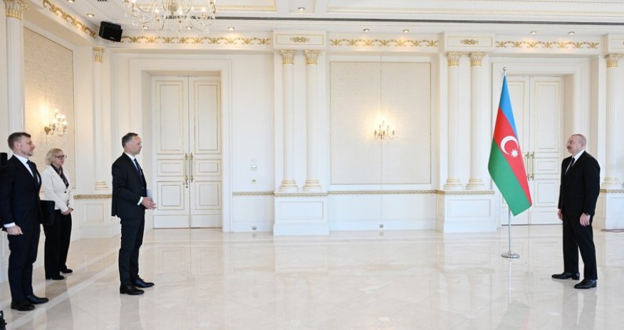 Əliyev Litvanın Azərbaycanda yeni təyin olunmuş səfirinin etimadnaməsini qəbul edib