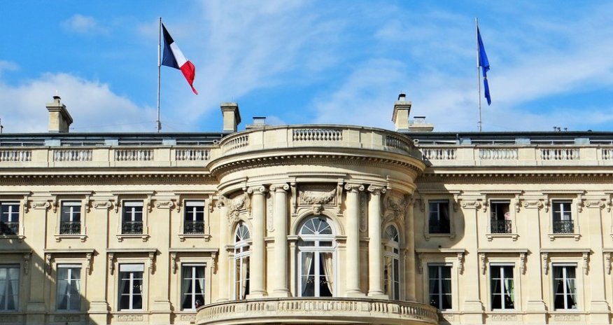 İran səfiri Fransa XİN-ə çağırılıb