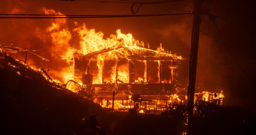 В США назвали возможную причину пожаров в Калифорнии