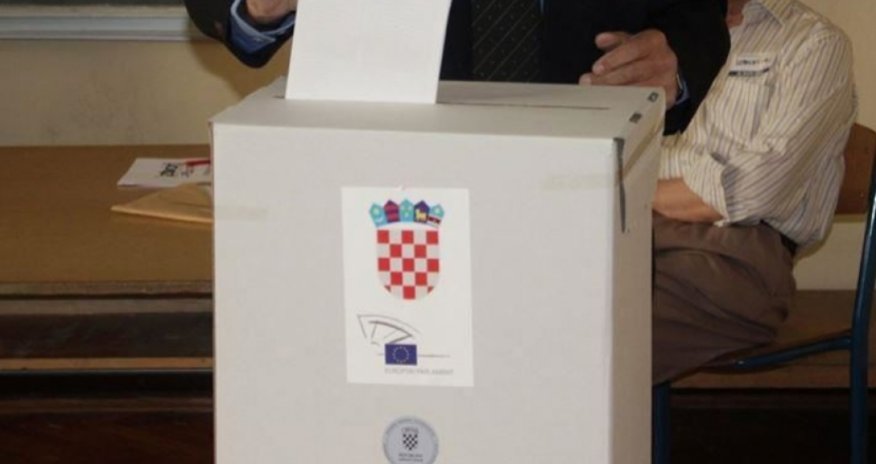 В Хорватии проходит второй тур президентских выборов