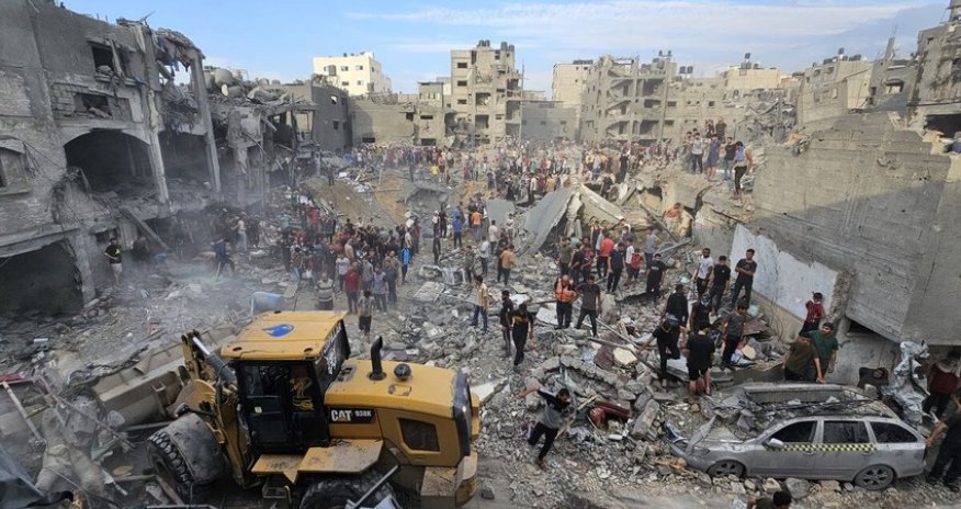 Qatar's emir discusses Gaza ceasefire developments with Biden