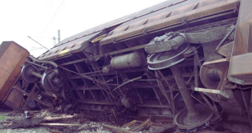 Bolqarıstanda yük qatarları toqquşub, yaralılar var