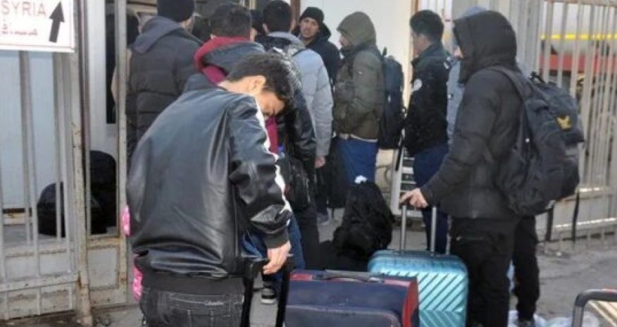 Almaniya ölkəsinə qayıdan suriyalılara ödəniş edir