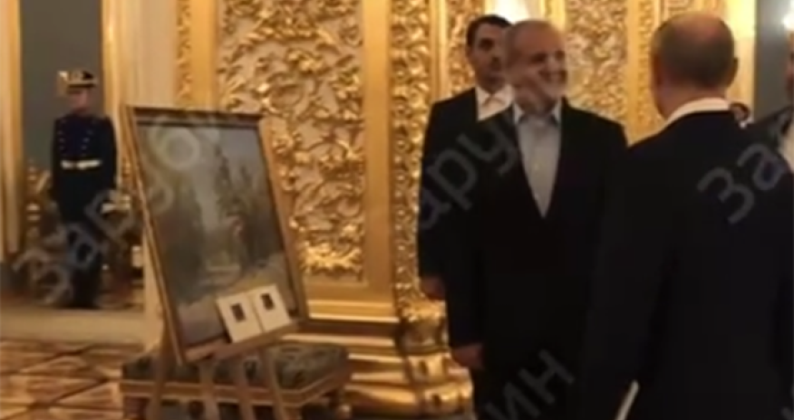 Putinin Pezeşkiana hədiyyələri - Video