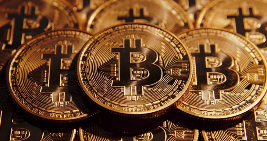 Стоимость биткоина впервые превысила $109 тыс.