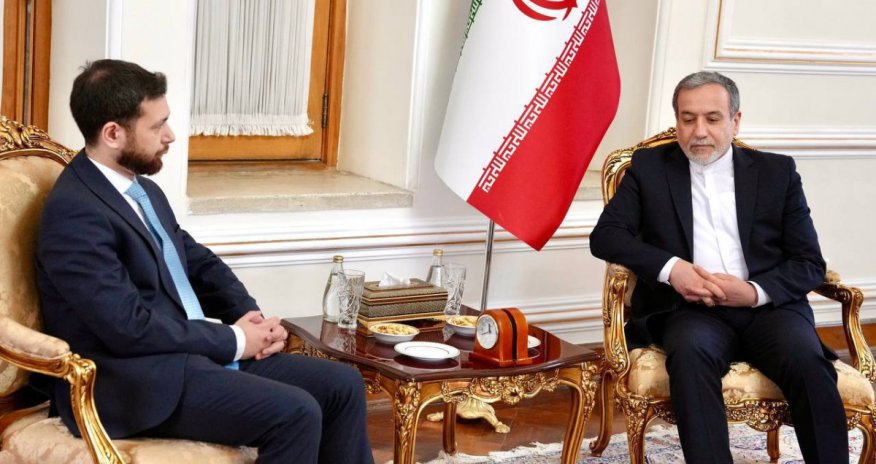 Vaan Kostanyan Abbas Araqçi ilə görüşüb