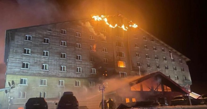 В Турции при пожаре в отеле погибли 10 человек