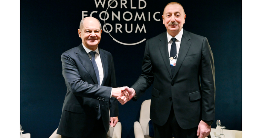 İlham Əliyev Olaf Şoltsla görüşüb
