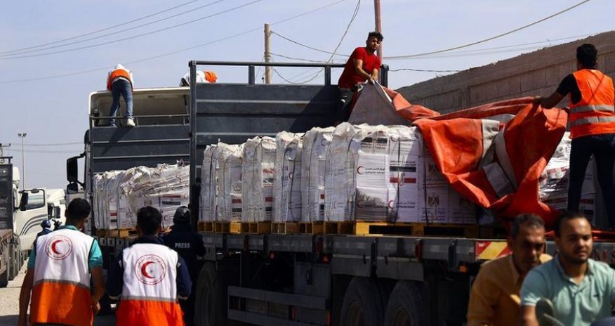Nearly 900 trucks carrying humanitarian aid enter Gaza — TV