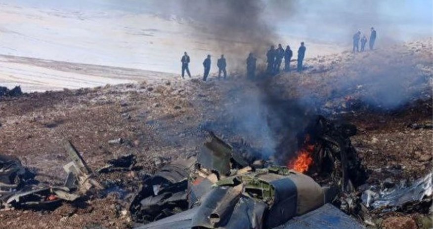 В Иране военный самолет потерпел крушение