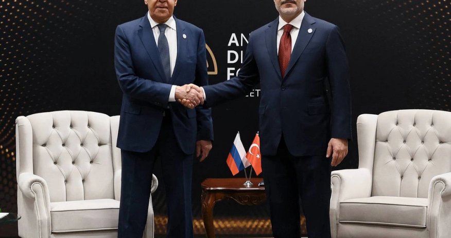 Hakan Fidanla Sergey Lavrov arasında telefon danışığı olub