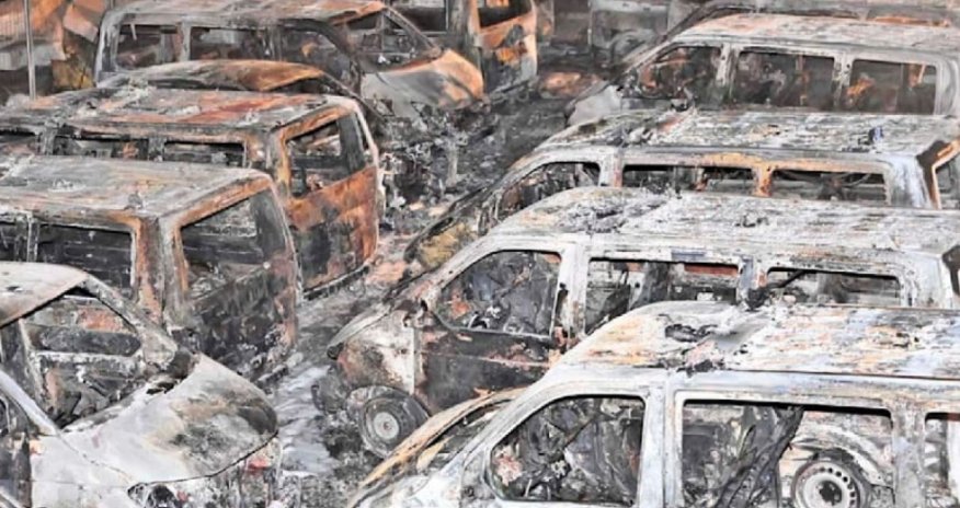 Almaniyada 23 polis avtomobili yandırılıb