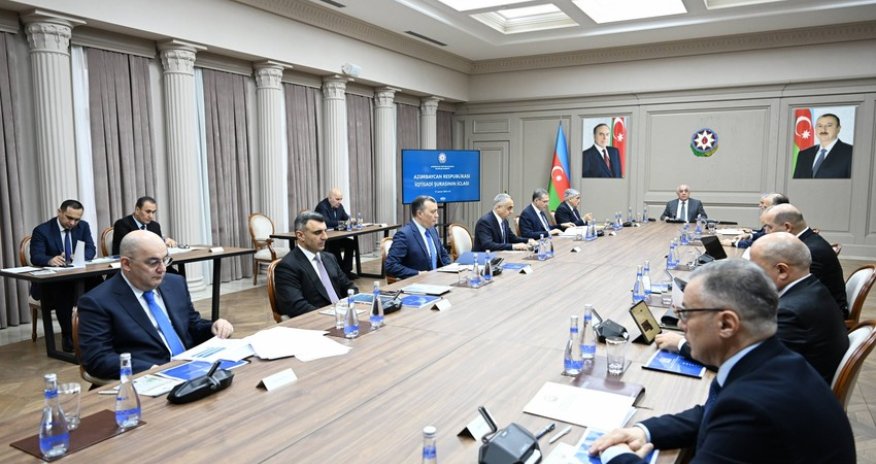 İqtisadi Şuranın iclası keçirilib