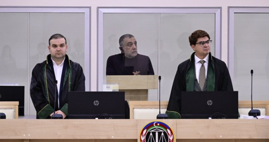 Müharibə və digər ağır cinayətlərdə təqsirləndirilən erməniəsilli şəxslərin məhkəməsi davam etdirilib