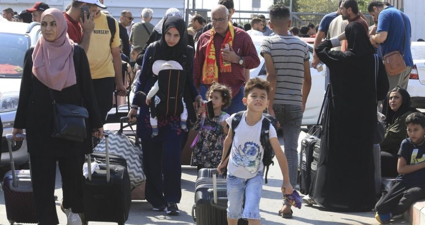 More than 300,000 Palestinians return to northern Gaza on Monday — officials