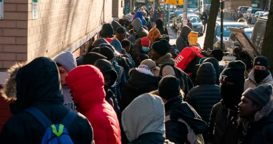 СМИ: В Нью-Йорке начались массовые рейды против мигрантов