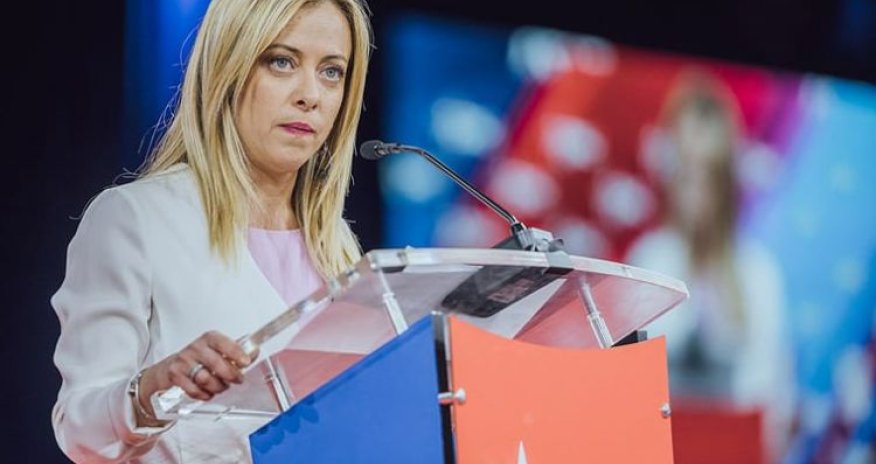 İtaliyanın Baş naziri ilə bağlı araşdırma başladılıb