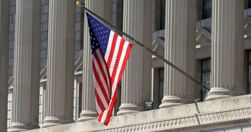 Чиновникам США предложили зарплату за восемь месяцев, если они уволятся