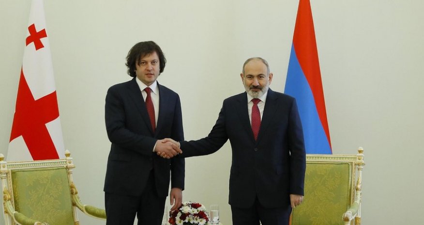 Премьеры Грузии и Армении обсудили мирный процесс в регионе