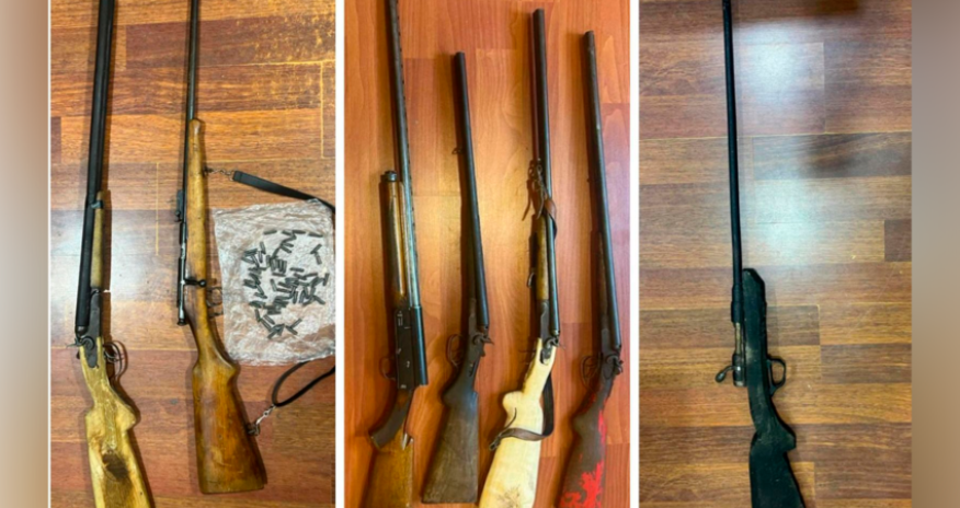 Şamaxıda qanunsuz saxlanılan silahlar polisə təhvil verilib