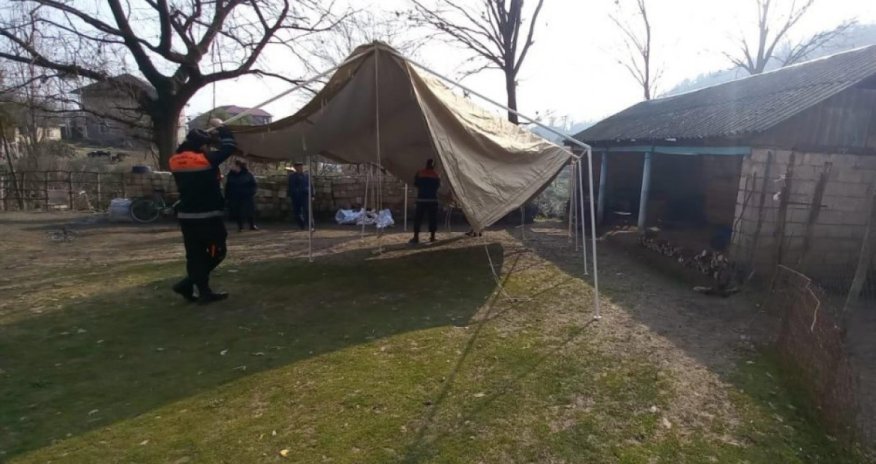 Lənkəranda evi yanan vətəndaş üçün çadır qurulub - Video