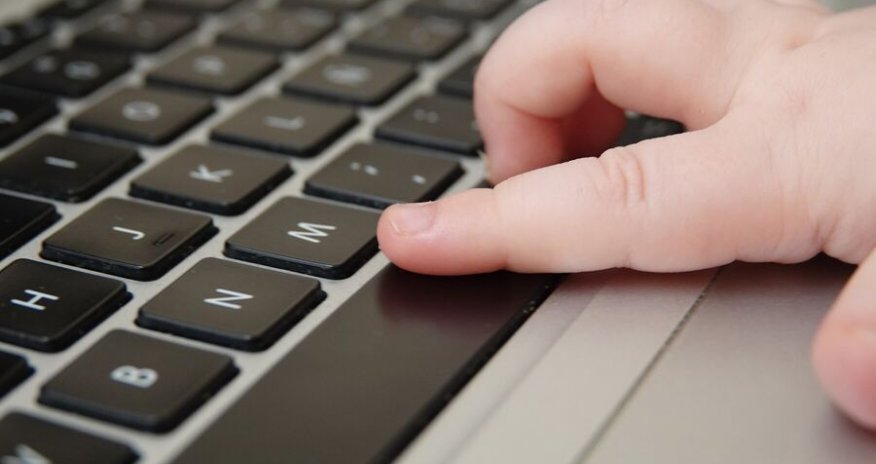 Daha bir ölkə uşaqlara sosial şəbəkələri qadağan etməyə hazırlaşır