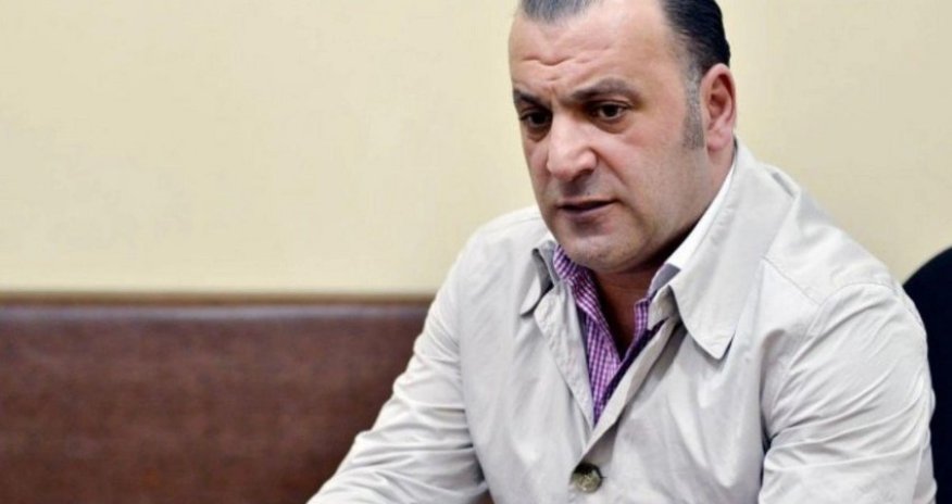 Состояние перенесшего инсульт певца Назима Пишьяри улучшилось