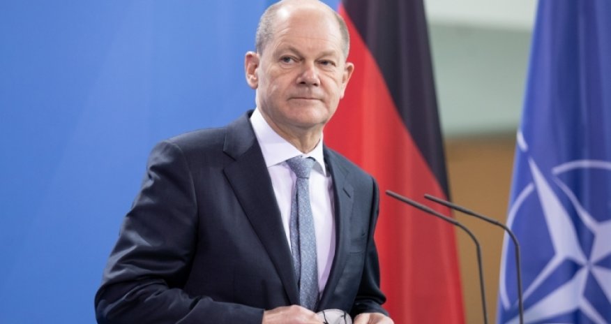 Şoltz Suriyanın yeni Prezidenti ilə telefon danışığı aparıb