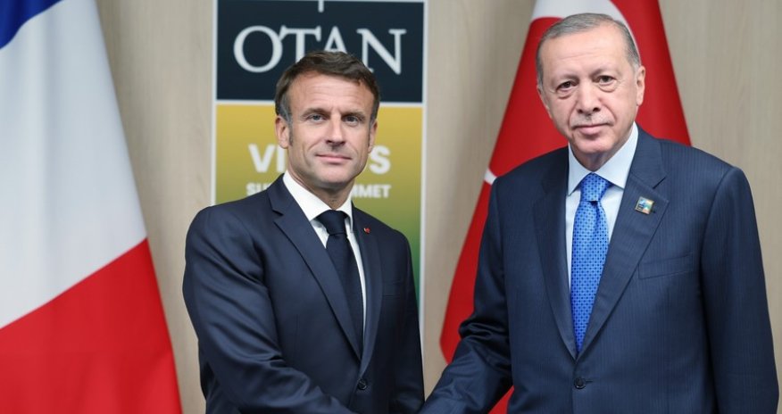 Эрдоган и Макрон созвонились