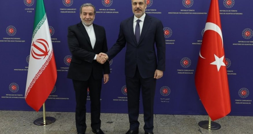 Türkiyə və İran XİN başçıları arasında telefon danışığı olub