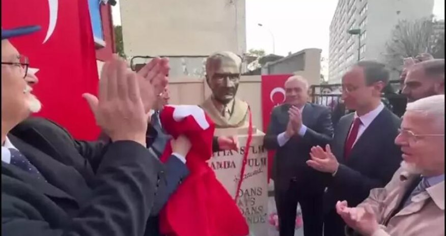 Fransada Atatürkün büstü oğurlanıb