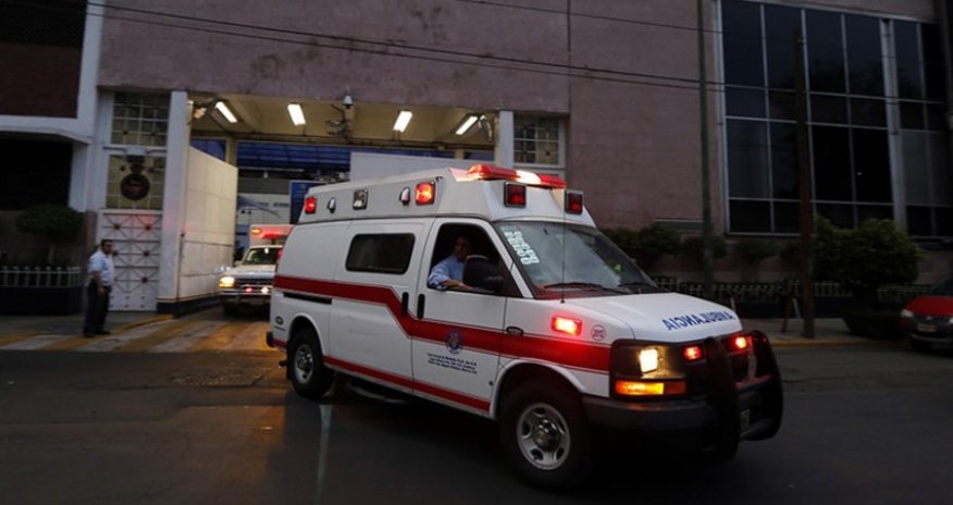 Meksikada avtobus və yük maşını toqquşub, 30-dan çox insan ölüb - Video