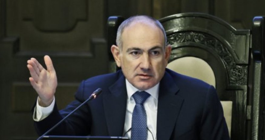 Paşinyan Fransaya gedib