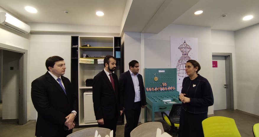 ISTU rəhbərliyi Bakıdakı Autizm Mərkəzini ziyarət edib