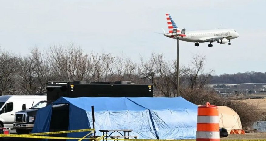 У аэропорта им. Рейгана запретят полеты вертолетов после авиакатастрофы