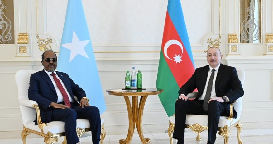 Əliyev Somali prezidenti ilə təkbətək görüşüb