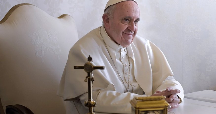 Папа Римский решил лечь в больницу