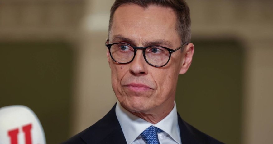 Президент Финляндии призвал автоматически включить Украину в НАТО