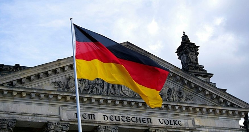 В Германии накануне выборов в Бундестаг опрос дал первое место блоку ХДС/ХСС
