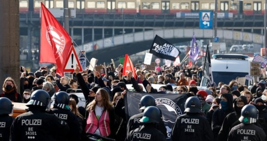 Националисты вышли на митинг в Берлине