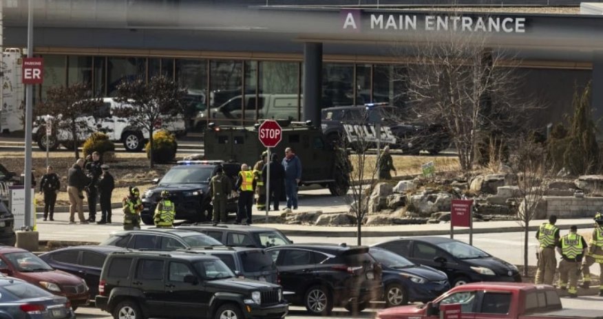 Стрелок захватил в больнице заложников и убил полицейского