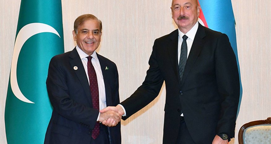 PrezidentinŞahbaz Şəriflə görüşü başlayıb