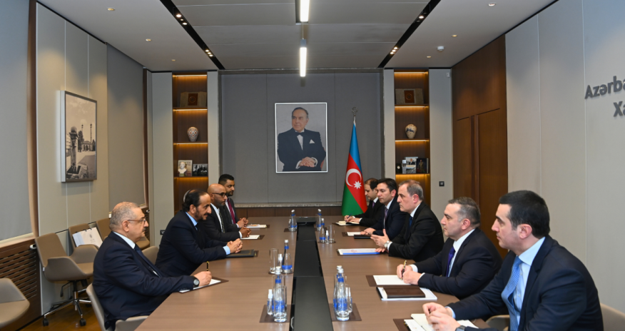 Ceyhun Bayramov Oman Sultanlığının XİN başçısı ilə görüşüb