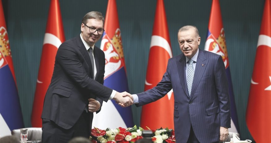 Турция и Сербия обсудили расширение сотрудничества сфере оборонной промышленности