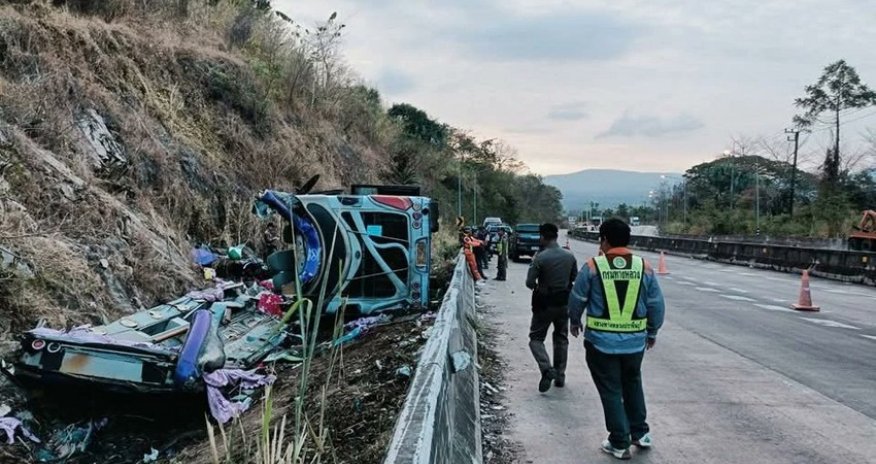 
В Таиланде в ДТП с экскурсионным автобусом погибли 18 человек