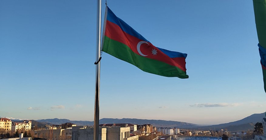 Qarabağın 3 rayonunda bayraqlar yarıyadək endirilib