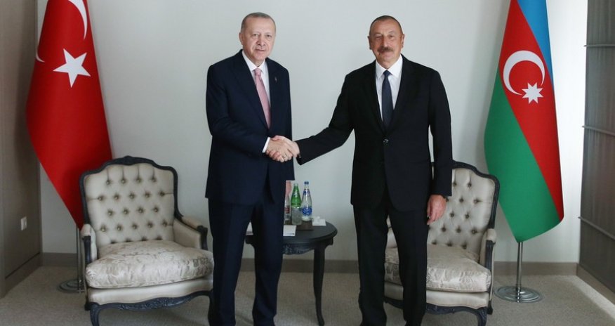 Əliyev Ərdoğanı yenidən AK Partiyə sədr seçildiyinə görə təbrik edib