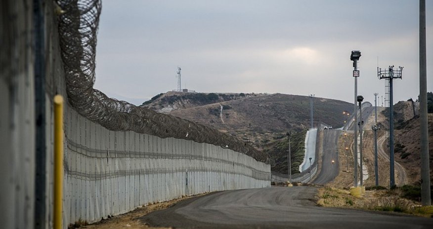 ABŞ Meksika sərhədinə qoşun göndərmək qərarına gəlib