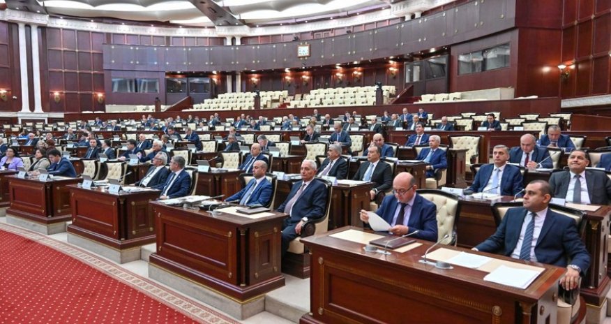 
В Милли Меджлисе поднят вопрос о принятии акта амнистии